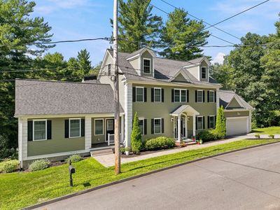 19 Riverside Dr