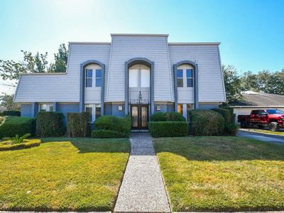 6103 Portal Dr
