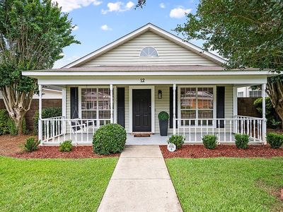 12 Cottage Dr