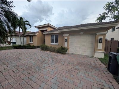 2924 SW 144th Pl