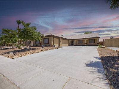 4704 S Lindero Dr