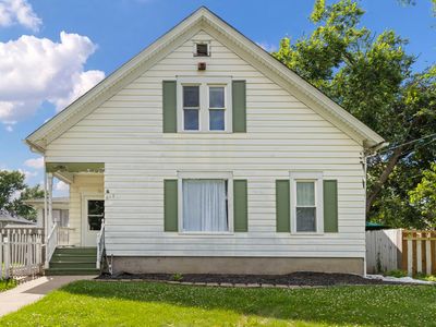 617 S 4th St