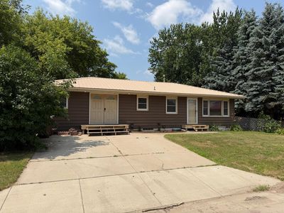 202 Maple Ave S