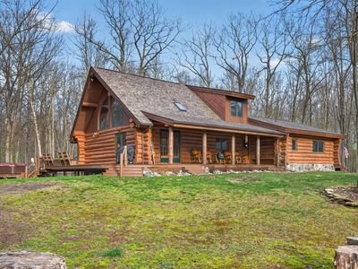 837 E Whitetail Dr