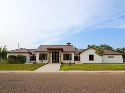 208 E Esperanza Ave