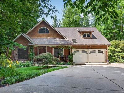 14029 Azalea Dr