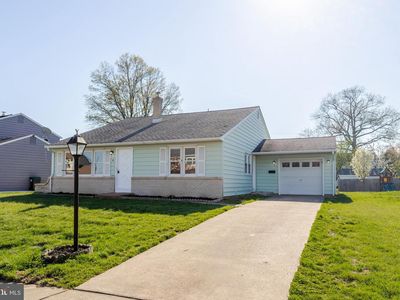6 Yeates Dr