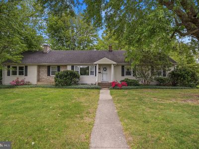 11 Sunset Ln