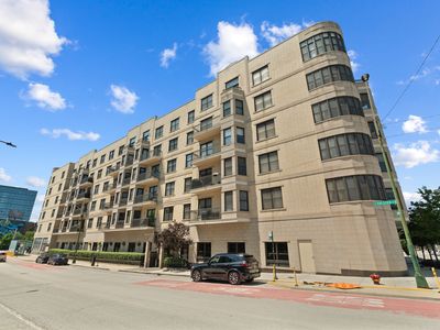 520 N Halsted St APT 305