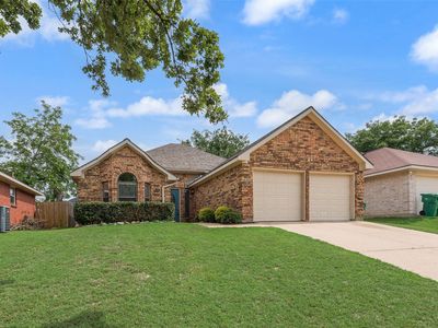 907 Sharp Dr