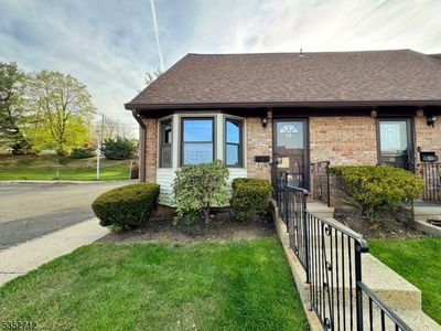 90 Village Green Way