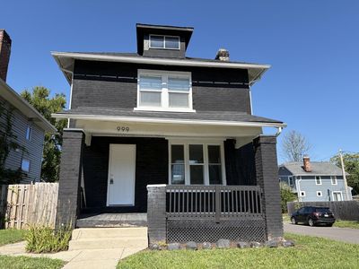 999 S 22nd St