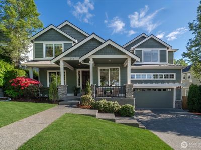 2415 NE Daphne