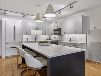 215 10th Ave S Unit 321