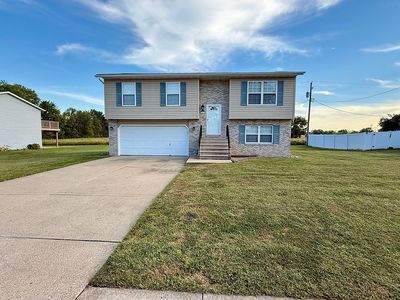 Property at 452 Orchard Ct, Troy, IL
