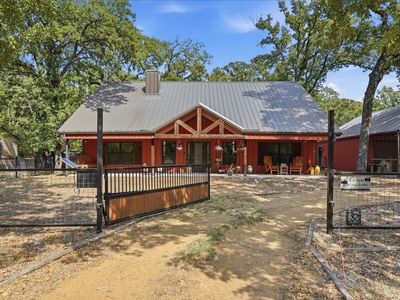 1404 Grove Dr