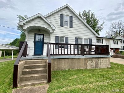 702 N Farmington Rd