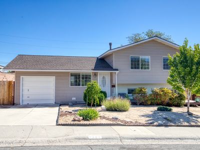 3280 Sandra Dr