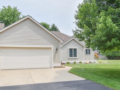 40 Oakdale Ln