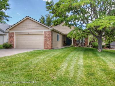 27 Limberpine Cir