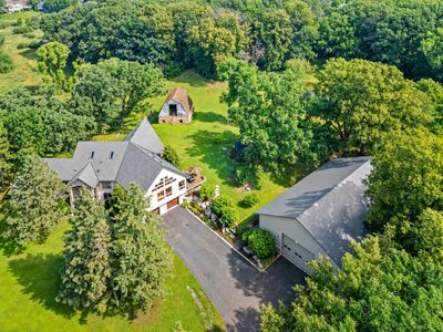 6300 Rolling Hills Dr