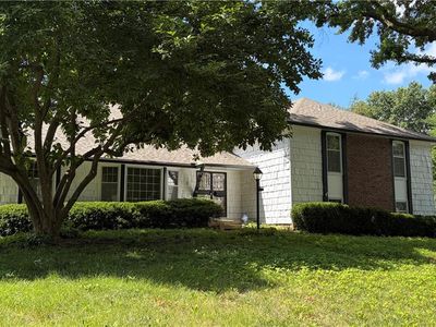 619 W 114th Ter