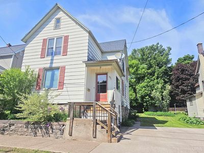 921 Elm St