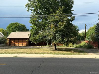 4875 E Louisiana Avenue