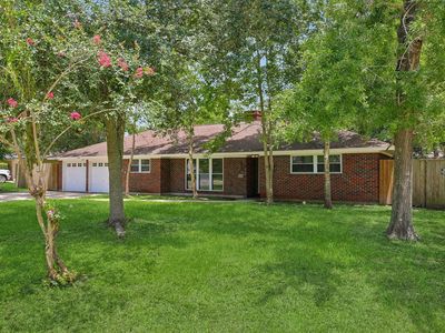 2921 Oak Dr
