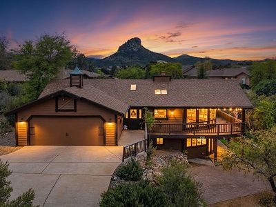 1945 Forest View --