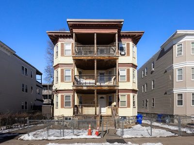 35 Wilcock St