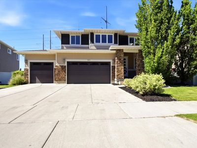 822 W Star Spangled Dr
