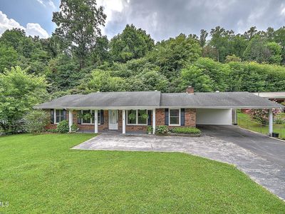 1747 Forest View Dr