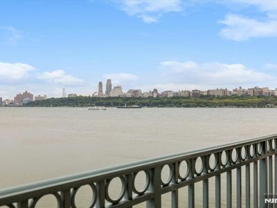 106 The Promenade