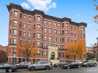 2038 18th St NW APT 101