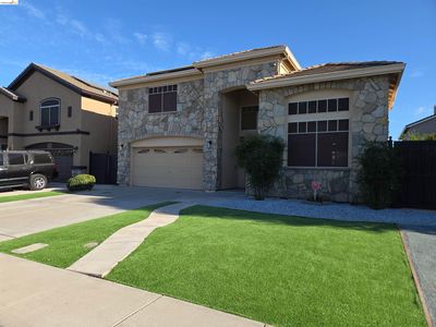 1867 Treeline Way