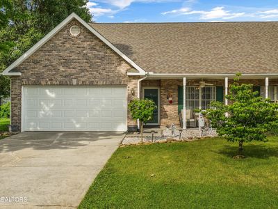 1676 Emerald Pointe Ln