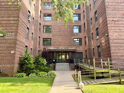 2271 Knapp St APT 3E