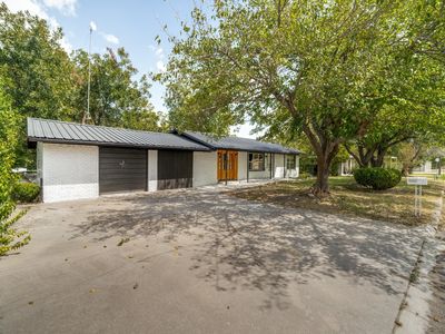 Property at 107 N Avenue P, Clifton, TX