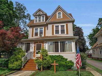 107 Niagara St