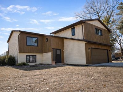 W6127 Colonial Dr