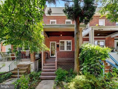 819 W 33rd St