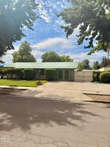 601 Souvenir St