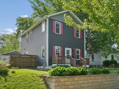 113 Van Buren Ave S