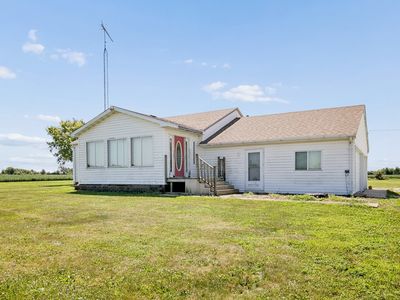 Property at 1067 E 3100 North Rd, Clifton, IL