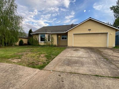 Property at 227 NW Bonanza Ave, Dallas, OR