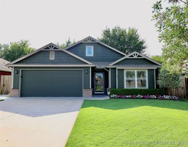 8964 S 253rd East Ave