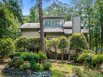 737 Pinehurst Dr