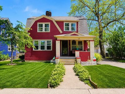 556 River Ave