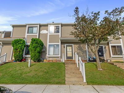 211 Sandra Place #211